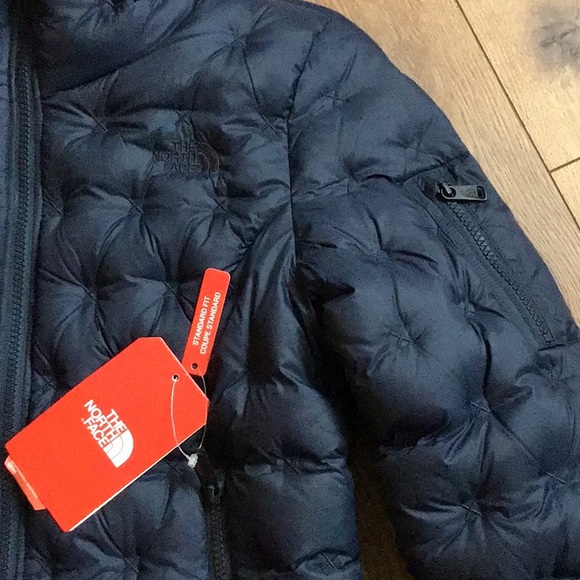 THE NORTH FACE CROP JACKET - Picture 2 of 8